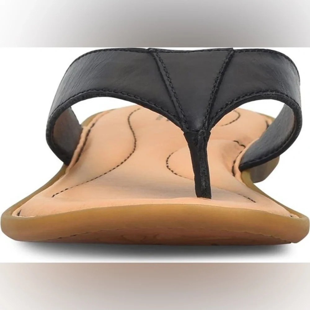 NWT Born Ciara Sandals